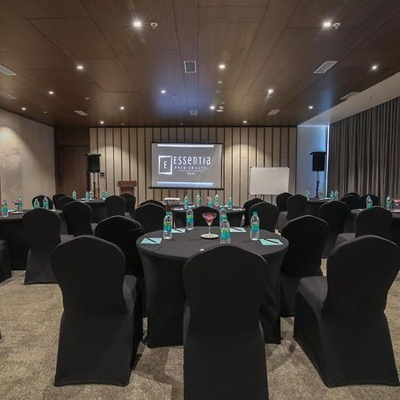 Essentia Premier Hotel Pune Wakad Pimpri-Chinchwad Ngoại thất bức ảnh