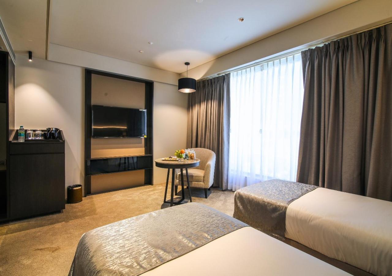 Essentia Premier Hotel Pune Wakad Pimpri-Chinchwad Ngoại thất bức ảnh